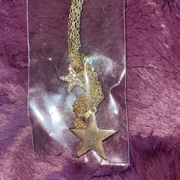 Beautiful multi-Layered Necklace with stars ⭐️ on the bottom !Boutique Quality!✨ - Picture 2 of 3